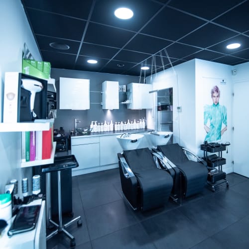 Salon REVELATION - Coiffure Toulouse - Salon REVELATION - Photo Galerie - OneBooking