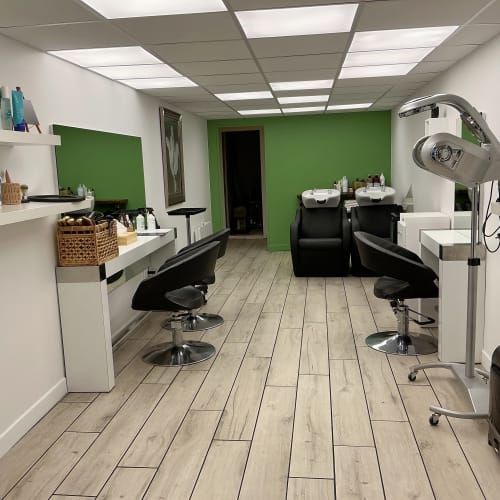 LE SALON Coiffure Coloriste - Coiffure Villefranche-sur-Saône - LE SALON Coiffure Coloriste - Photo Galerie - OneBooking