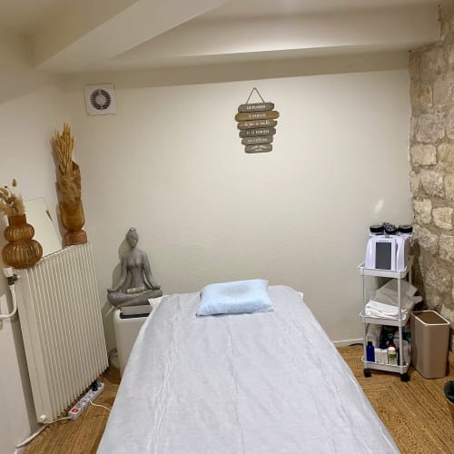 Drainage by Diane - Drainage lymphatique Renata França - Drainages post-Opératoires - Sourcils & cils Neuilly-sur-Seine - Drainage by Diane - Drainage lymphatique Renata França - Drainages post-Opératoires - Photo Galerie - OneBooking