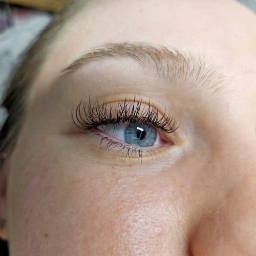 Beewomanly Brow & Lashes - Institut de beauté Lyon - Beewomanly Brow & Lashes - Photo Galerie - OneBooking