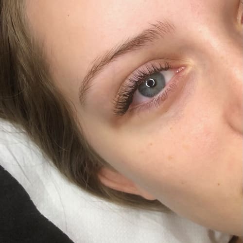 NKL BEAUTY - Sourcils & cils Orléans - NKL BEAUTY - Photo Galerie - OneBooking