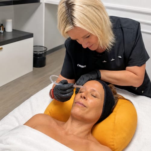 Cambier Laurence -  CLEM Soins Esthétiques et Anti-âge - Institut de beauté Agde - Cambier Laurence -  CLEM Soins Esthétiques et Anti-âge - Photo Galerie - OneBooking