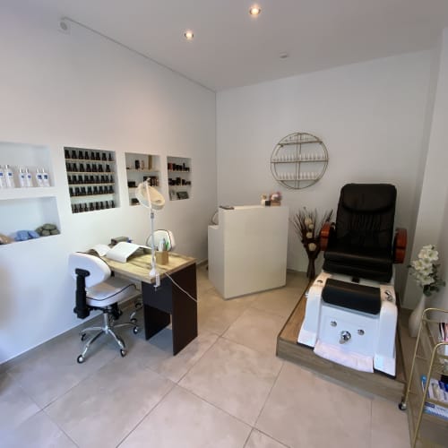 Lys Coiffure et Cabinet Esthétique - Sourcils & cils Quimper - Lys Coiffure et Cabinet Esthétique - Photo Galerie - OneBooking
