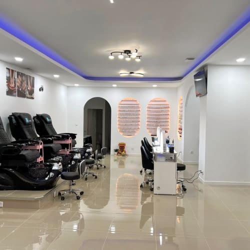 AMY NAILS & CILS - Institut de beauté Toulon - AMY NAILS & CILS - Photo Galerie - OneBooking