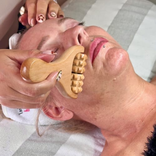 Beauty detail by Manon - Massage Marignane - Beauty detail by Manon - Photo Galerie - OneBooking