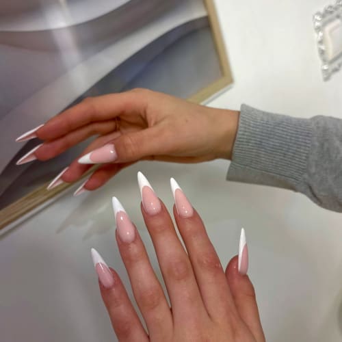 Nails J - Institut de beauté Antibes - Nails J - Photo Galerie - OneBooking