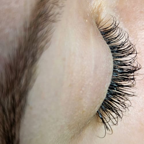 Beewomanly Brow & Lashes - Institut de beauté Lyon - Beewomanly Brow & Lashes - Photo Galerie - OneBooking