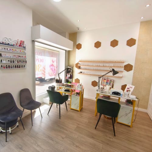 DS Nails Dressing - Sourcils & cils Suresnes - DS Nails Dressing - Photo Galerie - OneBooking