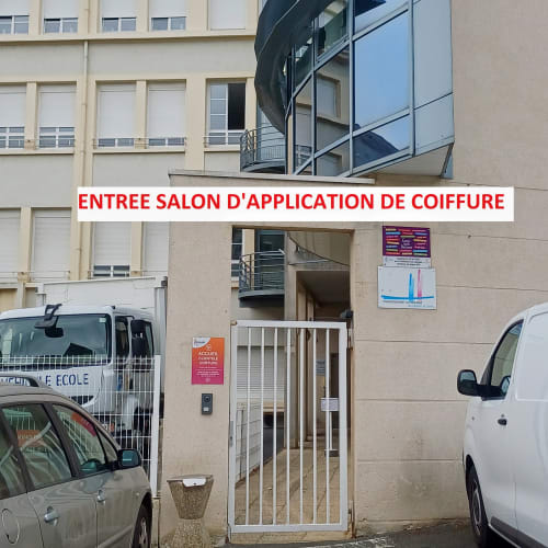Lycée Joseph Wresinski - Coiffure Angers - Lycée Joseph Wresinski - Photo Galerie - OneBooking