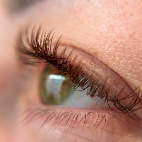 Nano cils-sourcils - Épilation Aix-les-Bains - Nano cils-sourcils - Photo Galerie - OneBooking