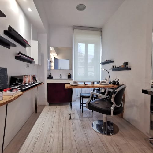 Caroline - Chez Louis Lorenzo - Institut de beauté Tassin-la-Demi-Lune - Caroline - Chez Louis Lorenzo - Photo Galerie - OneBooking