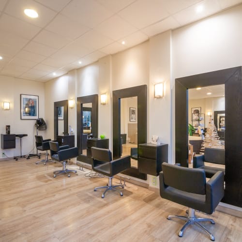 Aline C - Coiffure Saint-André-les-Vergers - Aline C - Photo Galerie - OneBooking