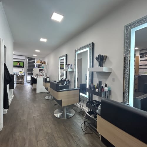 MV Coiffure Esthetique - Coiffure Saint-Zacharie - MV Coiffure Esthetique - Photo Galerie - OneBooking