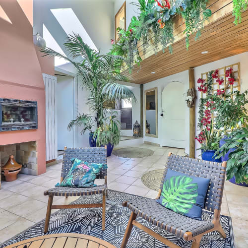 La Vermeillade Suites & SPAs - Massage Congénies - La Vermeillade Suites & SPAs - Photo Galerie - OneBooking