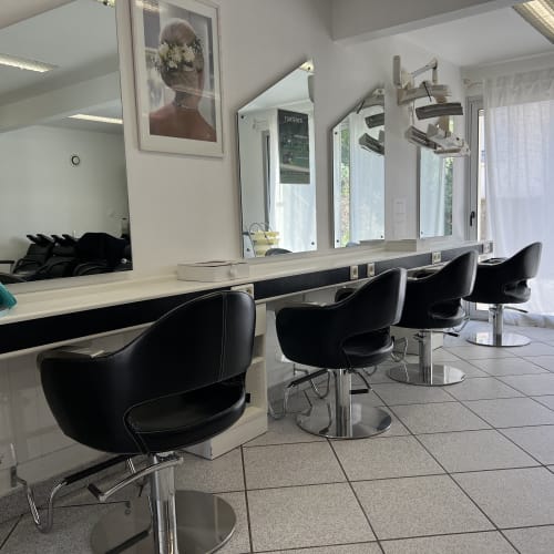 Dourjacq coiffure esthetique - Onglerie Brest - Dourjacq coiffure esthetique - Photo Galerie - OneBooking
