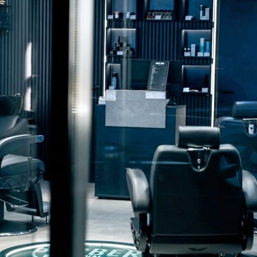 Barber Town Suresnes - Sourcils & cils Suresnes - Barber Town Suresnes - Photo Galerie - OneBooking