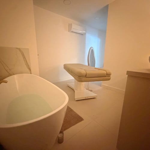 O Mini Spa - Sourcils & cils Ajaccio - O Mini Spa - Photo Galerie - OneBooking