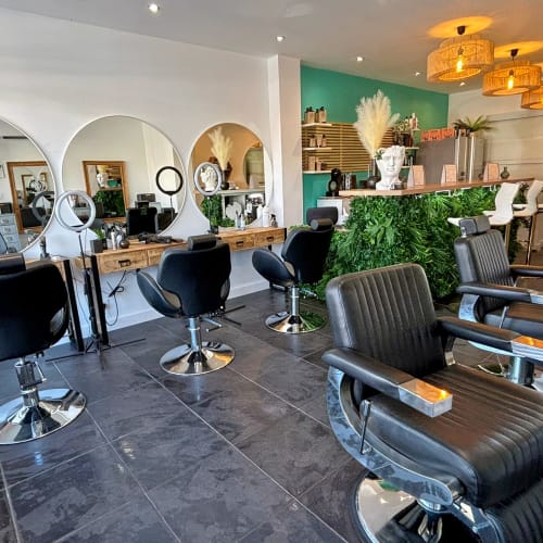 STUDIO DAVID Coiffeur femme créateur et coloriste - Coiffeur homme et barbier - Coiffure Le Grau-du-Roi - STUDIO DAVID Coiffeur femme créateur et coloriste - Coiffeur homme et barbier - Photo Galerie - OneBooking
