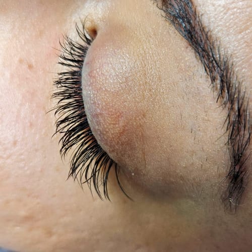 Beewomanly Brow & Lashes - Institut de beauté Lyon - Beewomanly Brow & Lashes - Photo Galerie - OneBooking