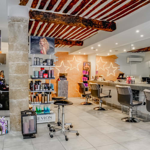 Art et Styl Coiffure - Sourcils & cils Grasse - Art et Styl Coiffure - Photo Galerie - OneBooking