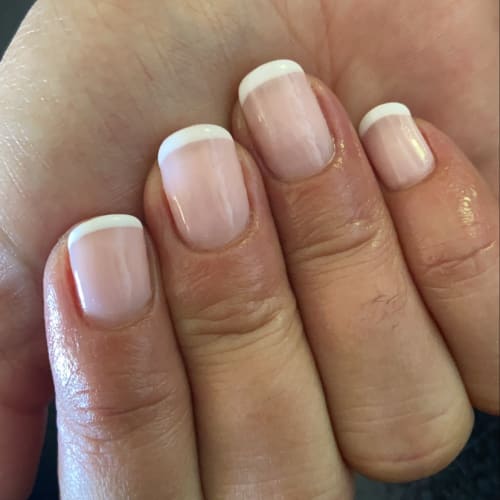 Alyna (Microneedling...) - Onglerie Toulon - Alyna (Microneedling...) - Photo Galerie - OneBooking