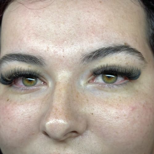 Jays Beauty - Sourcils & cils Vaulx-en-Velin - Jays Beauty - Photo Galerie - OneBooking