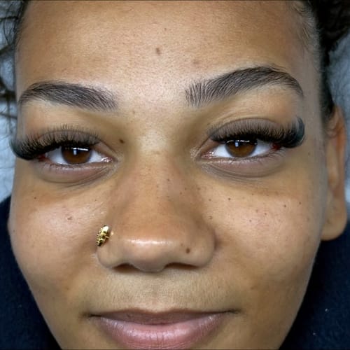 Jays Beauty - Sourcils & cils Vaulx-en-Velin - Jays Beauty - Photo Galerie - OneBooking