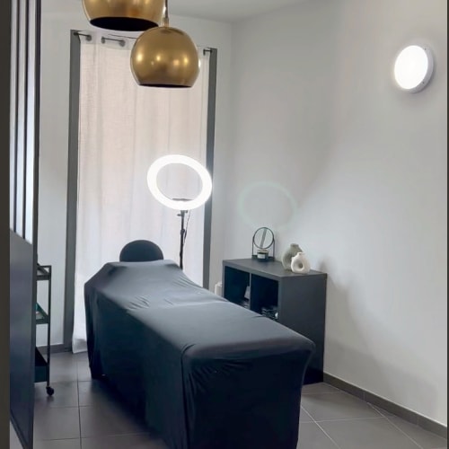B.by.ness - Sbeautysmile - Coiffure Marignane - B.by.ness - Sbeautysmile - Photo Galerie - OneBooking