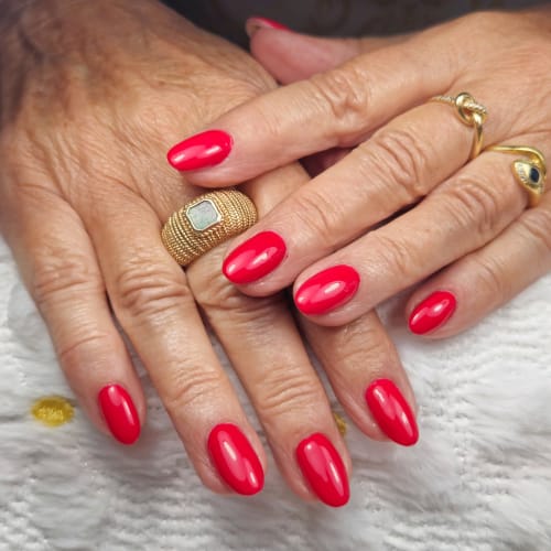 Laure Nail's 83 - Coiffure Toulon - Laure Nail's 83 - Photo Galerie - OneBooking