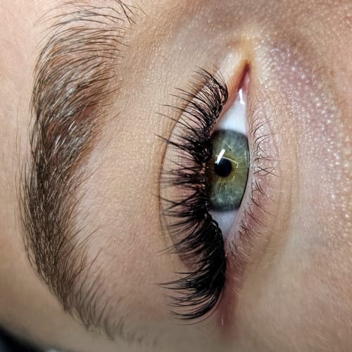 Beewomanly Brow & Lashes - Institut de beauté Lyon - Beewomanly Brow & Lashes - Photo Galerie - OneBooking
