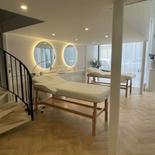Maison Beauté (Institut Sourire) - Onglerie Lyon - Maison Beauté (Institut Sourire) - Photo Galerie - OneBooking