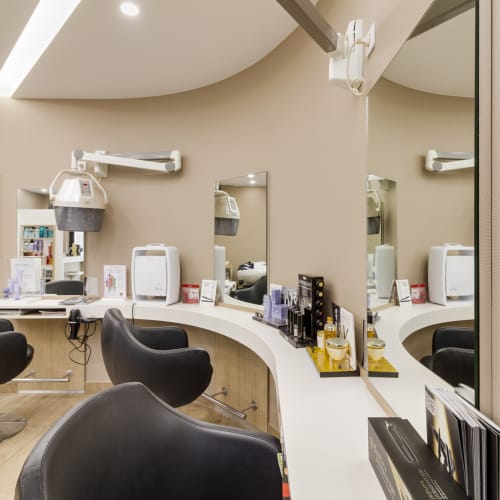 Salon Flo - Coiffure Nantes - Salon Flo - Photo Galerie - OneBooking