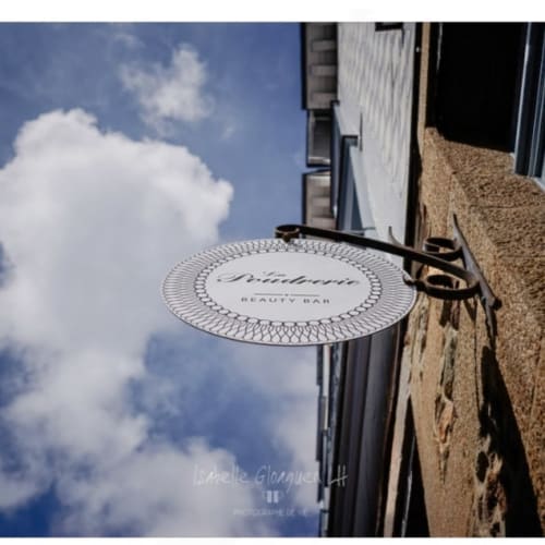 La Poudrerie - Onglerie Rennes - La Poudrerie - Photo Galerie - OneBooking