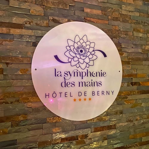 La Symphonie des Mains - Sourcils & cils Massy - La symphonie des mains - Hotel de Berny - Photo Galerie - OneBooking
