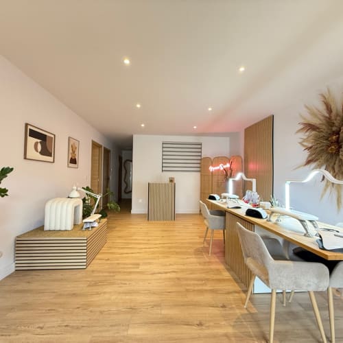 Nuance beaute - Sourcils & cils Arles - Nuance beaute - Photo Galerie - OneBooking
