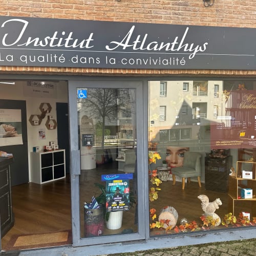 Institut Atlanthys - Sourcils & cils Vannes - Institut Atlanthys - Photo Galerie - OneBooking