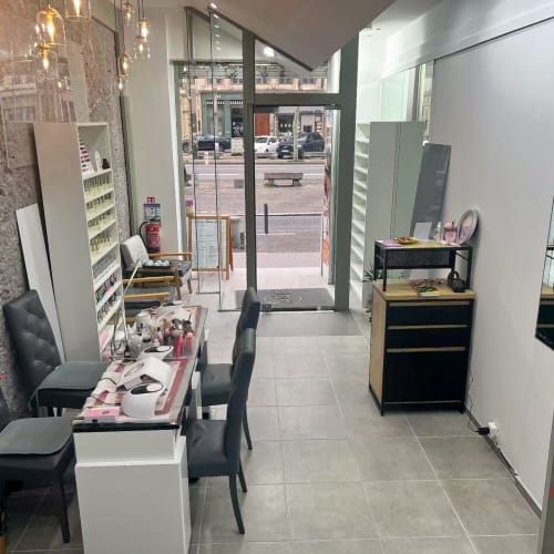 Beauty Bloom Space - Onglerie Lyon - Beauty Bloom Space - Photo Galerie - OneBooking