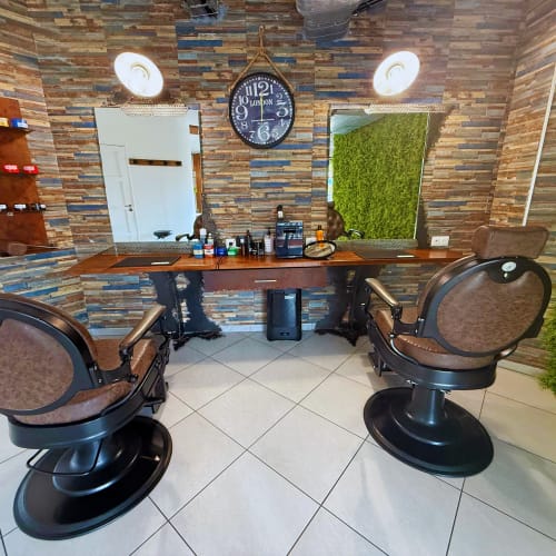 Barber's Saloon - Coiffeur Barbier Chartrons - Barbier Bordeaux - Barber's Saloon - Coiffeur Barbier Bassin à flot - Photo Galerie - OneBooking