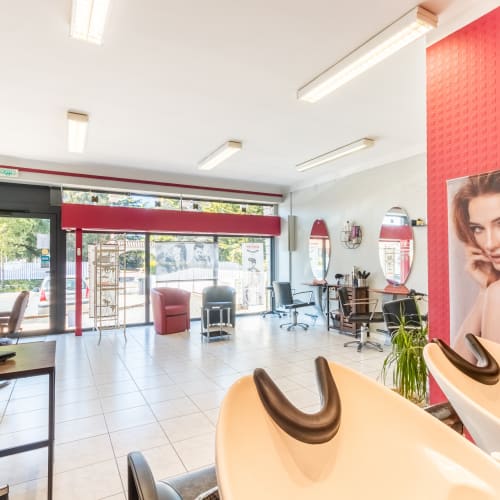 Esprit Coiffure - Coiffure Thouars - Esprit Coiffure - Photo Galerie - OneBooking