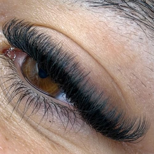 Nessi Lash - Sourcils & cils Roubaix - Nessi Lash - Photo Galerie - OneBooking