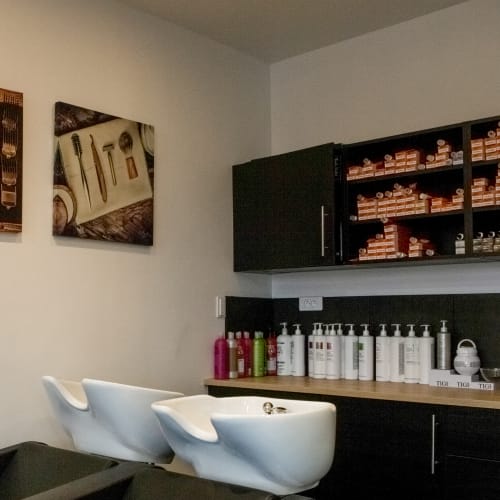 Au Salon d'Emilie - Coiffure Toulouse - Au Salon d'Emilie - Photo Galerie - OneBooking