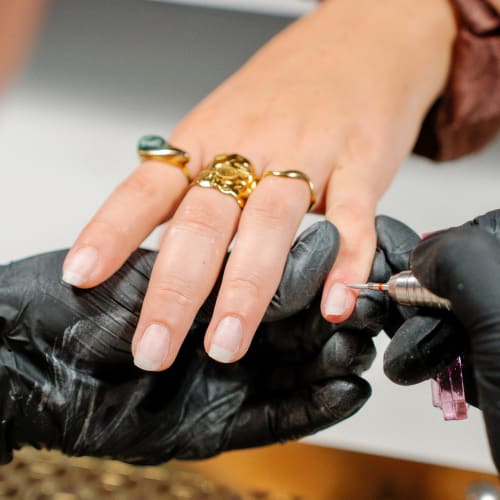 Ema Nails Studio - Manucure Russe - Onglerie Grenoble - Ema Nails Studio - Manucure Russe - Photo Galerie - OneBooking
