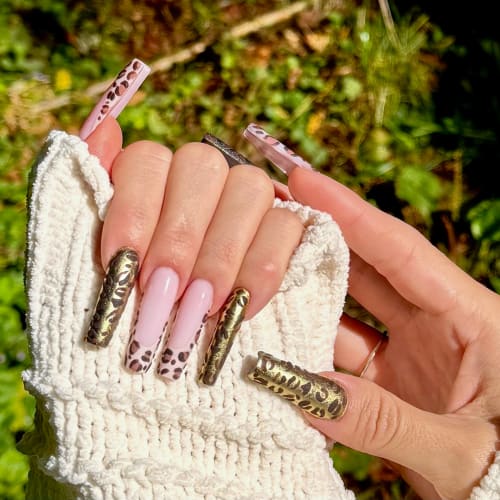 CALAMITY NAILS - Onglerie Besançon - CALAMITY NAILS - Photo Galerie - OneBooking