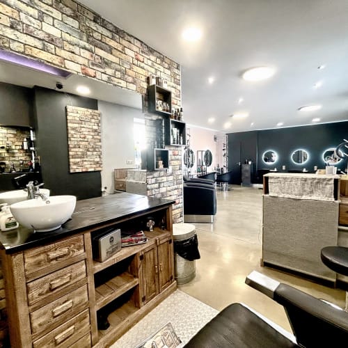Atelier 146 - Coiffure Nîmes - Atelier 146 - Photo Galerie - OneBooking