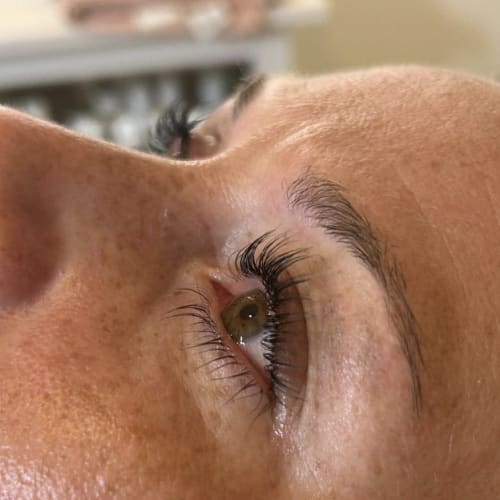 Jolie by Julie - Sourcils & cils Saint-Maur-des-Fossés - Jolie by Julie - Photo Galerie - OneBooking