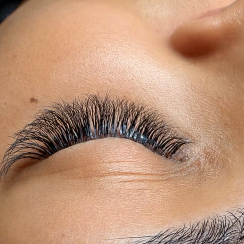 Lily K-Beauty - Sourcils & cils Arles - Lily K-Beauty - Photo Galerie - OneBooking