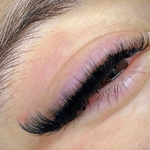 Cam Lash - Sourcils & cils Bordeaux - Cam Lash - Photo Galerie - OneBooking