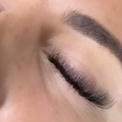 LÉA PERRAUD STUDIO - EXTENSIONS, TACHES DE ROUSSEURS & GRAINS DE BEAUTÉ, LASH & BROW LIFT - Institut de beauté Angers - LÉA PERRAUD STUDIO - EXTENSIONS, TACHES DE ROUSSEURS & GRAINS DE BEAUTÉ, LASH & BROW LIFT - Photo Galerie - OneBooking
