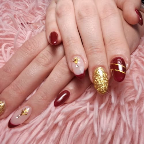 V Chloé Nails - Onglerie Rueil-Malmaison - V Chloé Nails - Photo Galerie - OneBooking