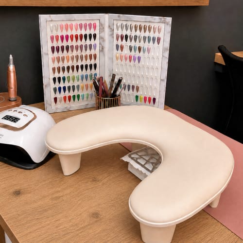 100% NAILS (chez JP Coiffure) - Onglerie Mérignac - 100% NAILS (chez JP Coiffure) - Photo Galerie - OneBooking
